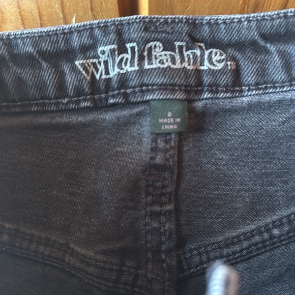 Wild fable women’s high waisted flowy distressed at leg bottoms denim. Women’s 0 - Picture 4 of 4